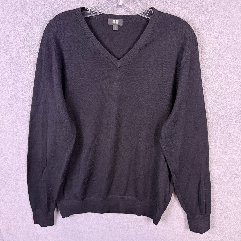 Uniqlo V-Neck Sweater Mens Medium Black Extra Fine Merino Wool Lightweight